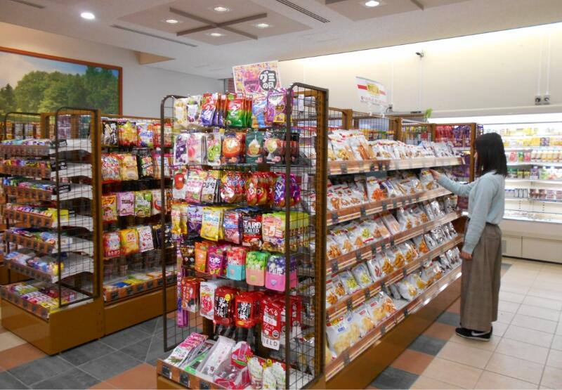 コンビニエンスストア店内の様子