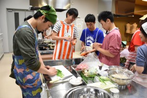 料理を作っている様子