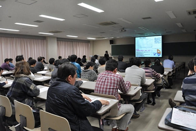 2016年2月20日、広島国際大学 薬学部 第12回卒後教育研修会を開催。